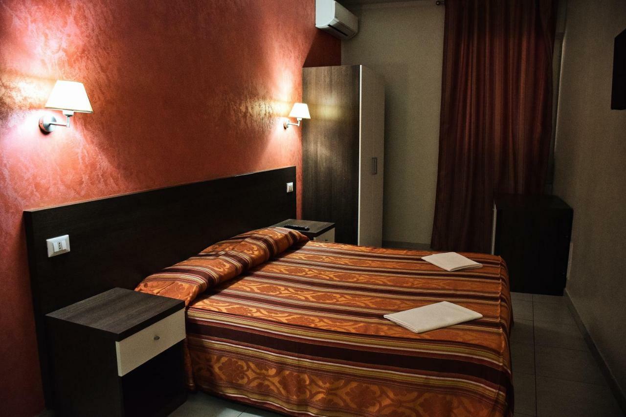 Tiburtina Hotel Holiday Rome Exterior photo