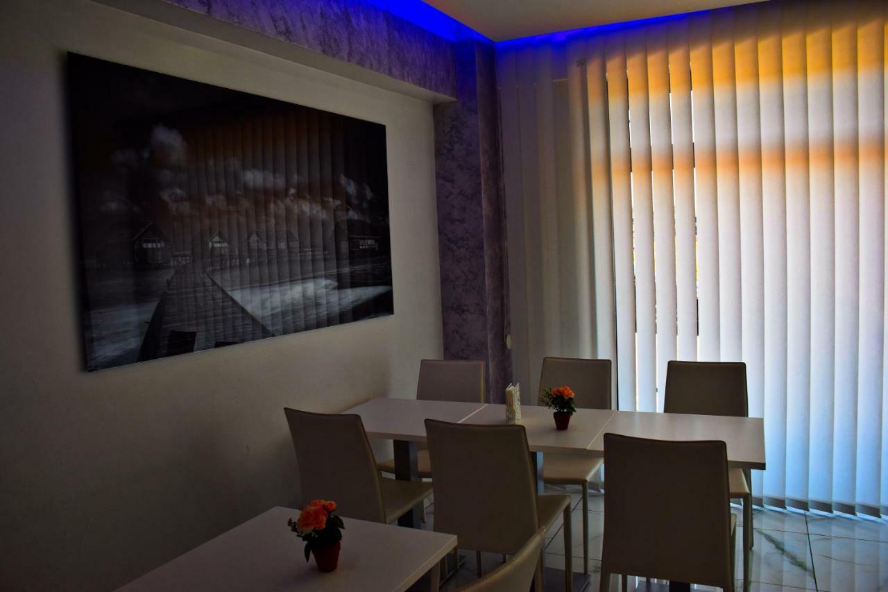 Tiburtina Hotel Holiday Rome Exterior photo